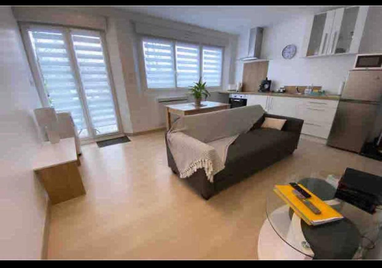 Toul Appartement Entier Avec Parking Prive Au Calme Cosy A Etage Avec Balcon Kültér fotó