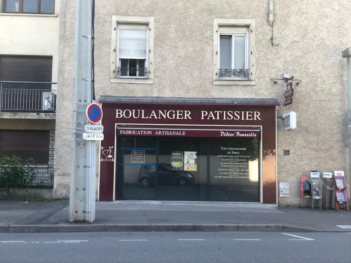 Toul Appartement Entier Avec Parking Prive Au Calme Cosy A Etage Avec Balcon Kültér fotó
